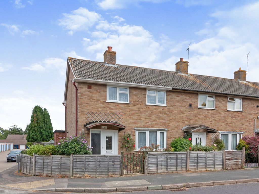 2 bed end terrace house for sale in Paddock Road, Basingstoke