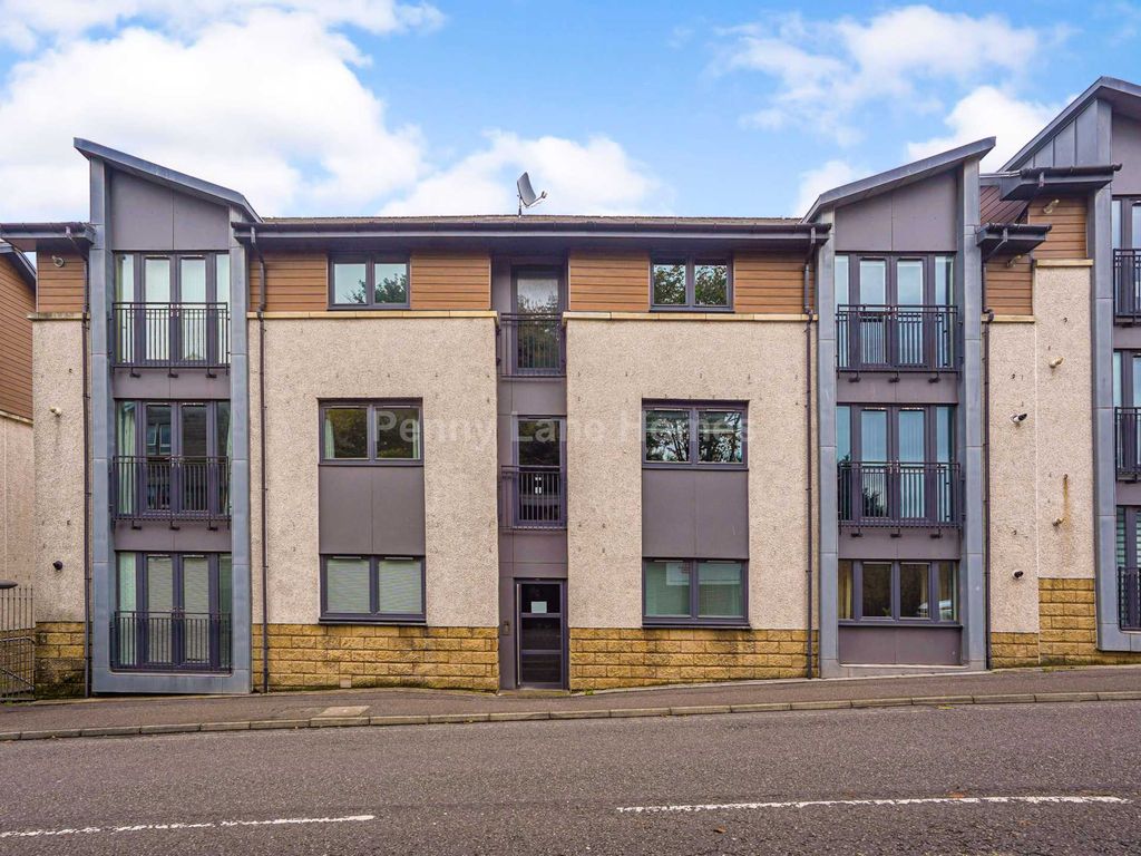 2 bed flat for sale in Millview Crescent, Johnstone PA5, £120,000 Zoopla