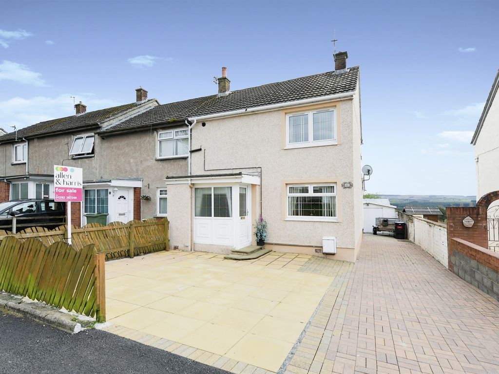 2 bed end terrace house for sale in Back Rogerton Crescent, Auchinleck