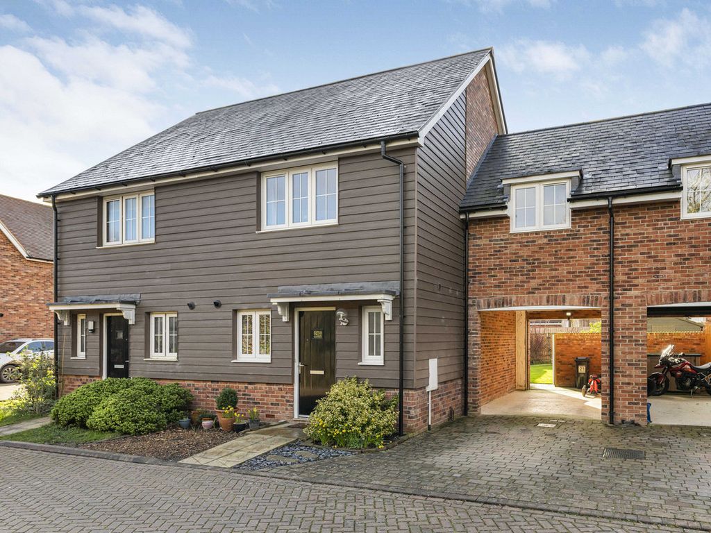 3 bed semidetached house for sale in Chailey Gardens, Blewbury OX11, £