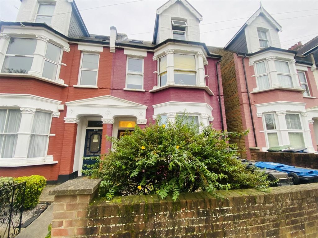 2 bed flat for sale in Holmesdale Road, London SE25, £275,000 Zoopla