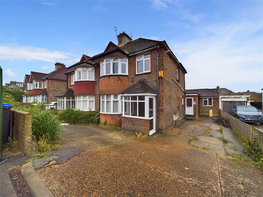 5 bed semidetached house for sale in Old Shoreham Road, Southwick