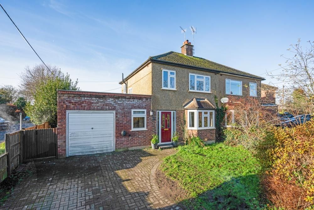 3 bed semidetached house for sale in Plantation Road, Amersham