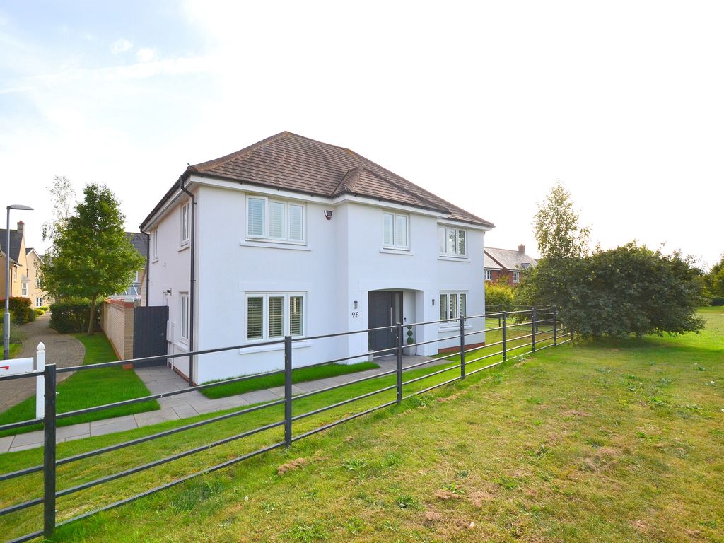 4 bed detached house for sale in Lannesbury Crescent, St. Neots PE19, £