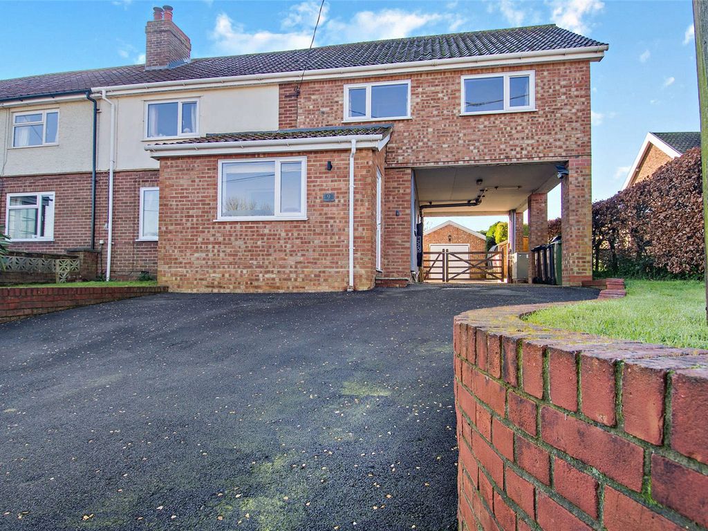 5 bed semidetached house for sale in Church Lane, Wicklewood