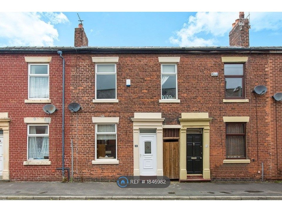 3 bed terraced house to rent in Flett Street, AshtonOnRibble, Preston