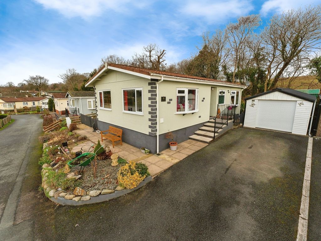 2 bed mobile/park home for sale in The Dell, Builth Wells LD2, £148,750