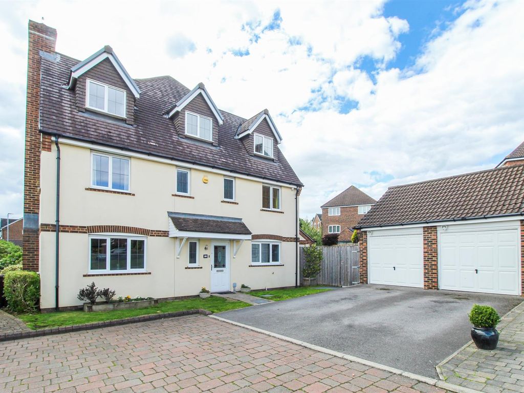 4 bed semidetached house for sale in Sharp House Place, Leeds LS10, £345,000 Zoopla