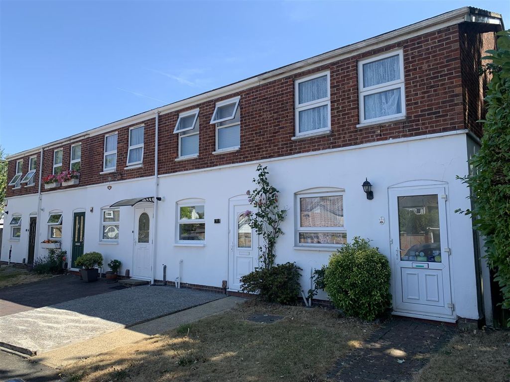 2 bed terraced house for sale in St. Lukes Close, Woodside, Croydon SE25 Zoopla