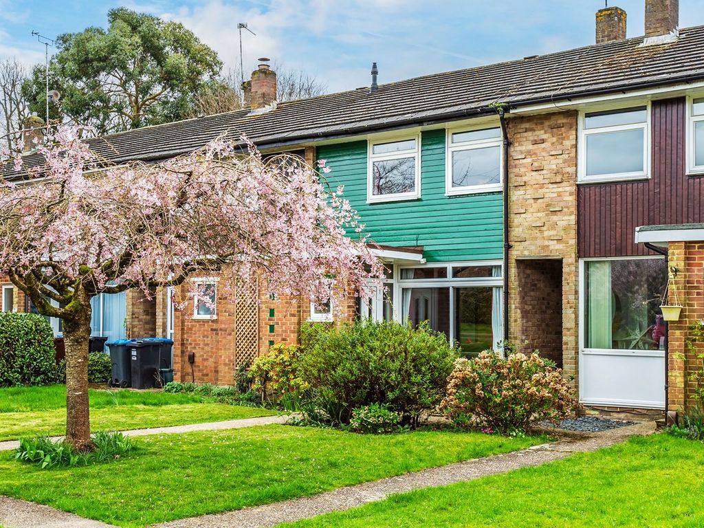 3 bed terraced house for sale in Hazelwood Road, Oxted RH8, £425,000