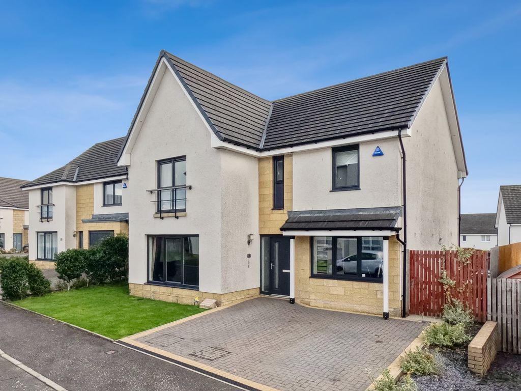 5 bed detached house for sale in Eagle Avenue, Newton Mearns, East