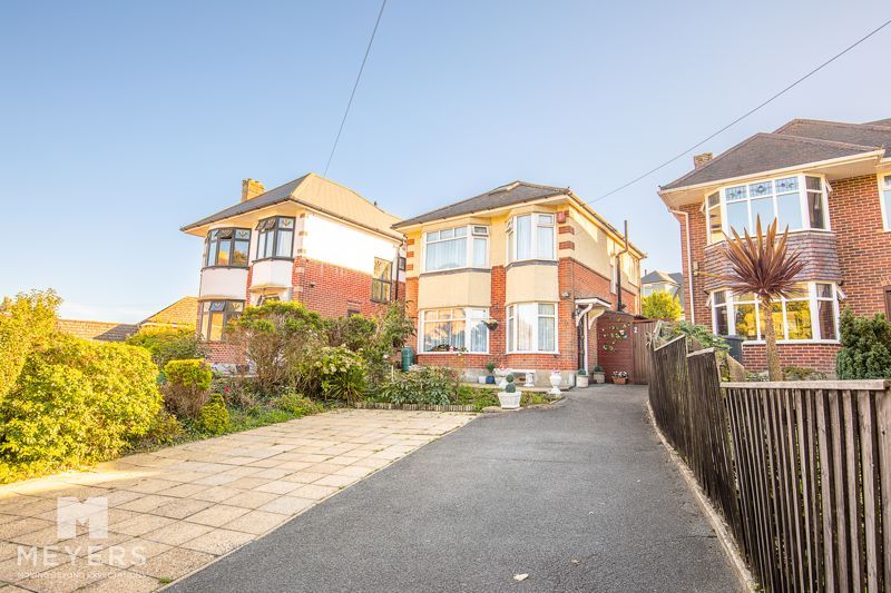 3 bed detached house for sale in Old Bridge Road, Iford BH6, £500,000