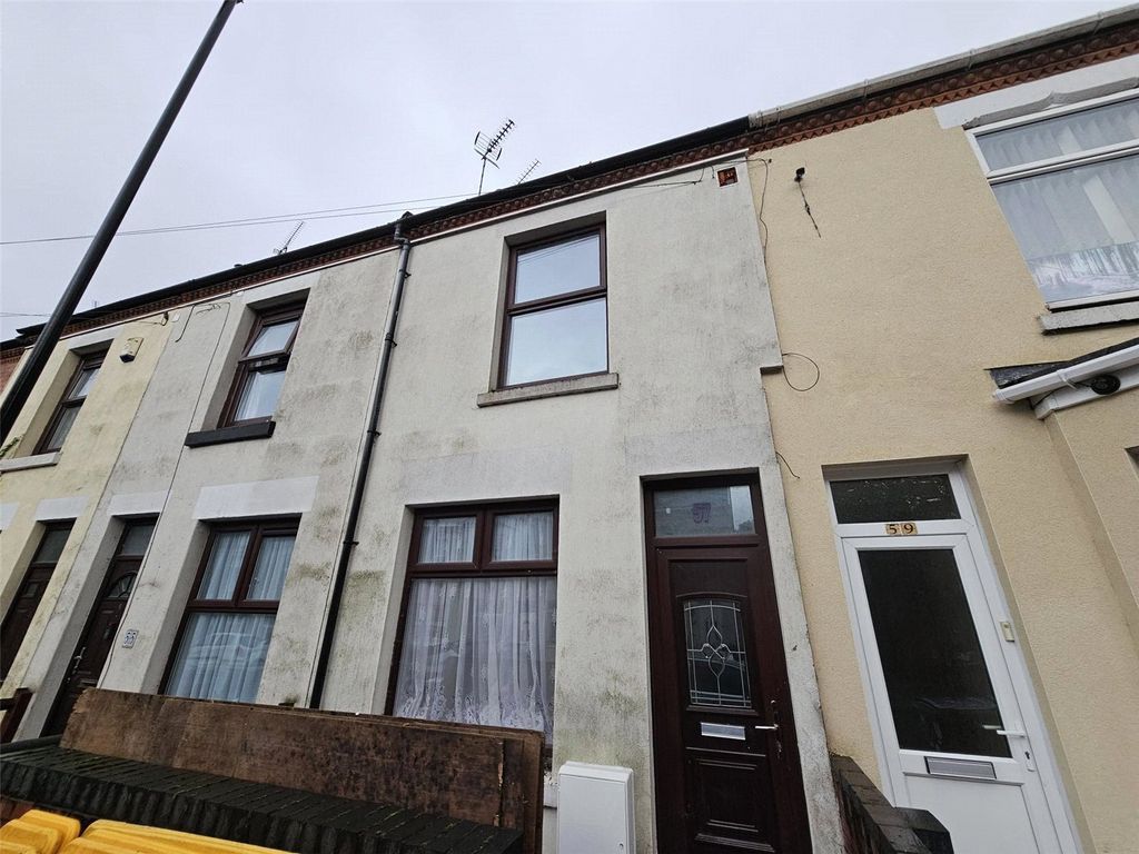 2 bed terraced house to rent in Matlock Road, Coventry, West Midlands
