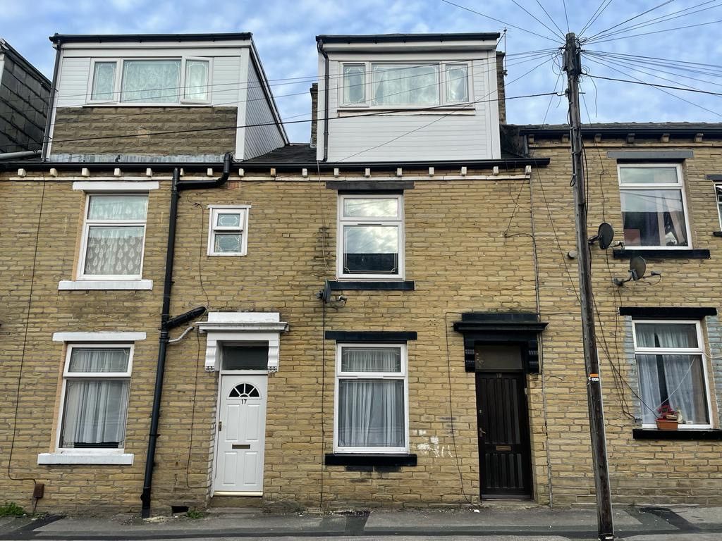 4 bed terraced house to rent in Derby Street, Bradford, West Yorkshire