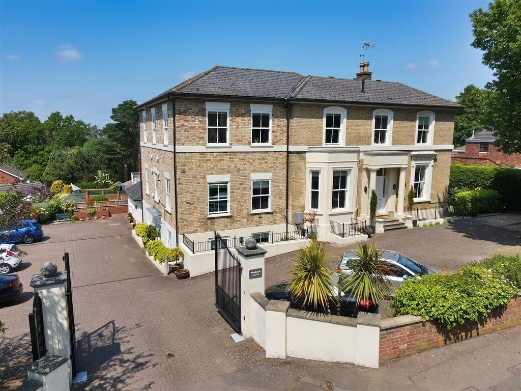 1 bed flat for sale in Aspley Hill, Woburn Sands, Milton Keynes MK17