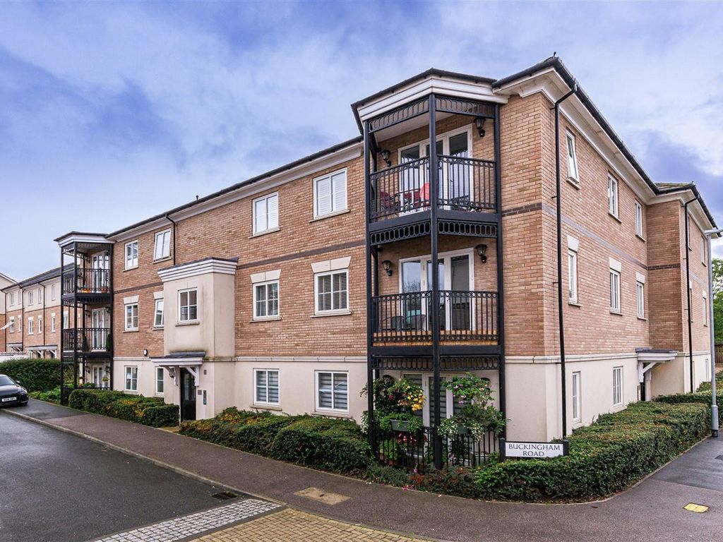 2 bed flat for sale in Buckingham Road, Epping CM16, £394,995 Zoopla