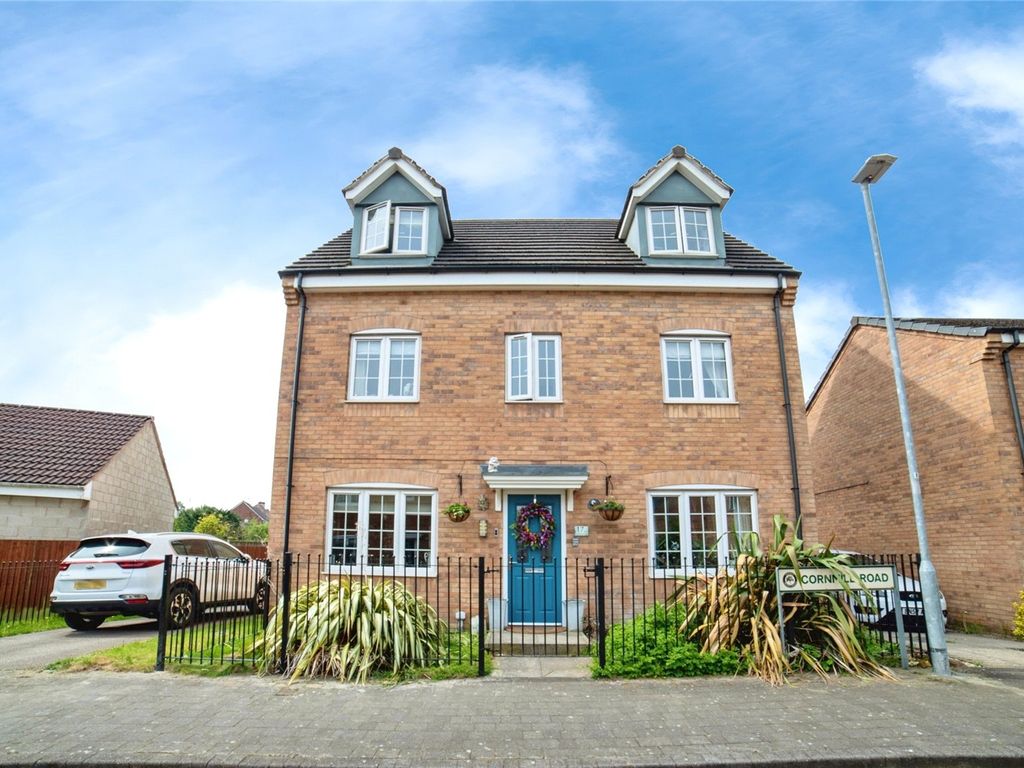 5 bed detached house for sale in Cornmill Road, SuttonInAshfield, Nottinghamshire NG17, £