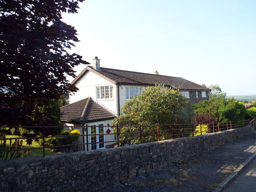 5 bed detached house for sale in 1 Brynview Close