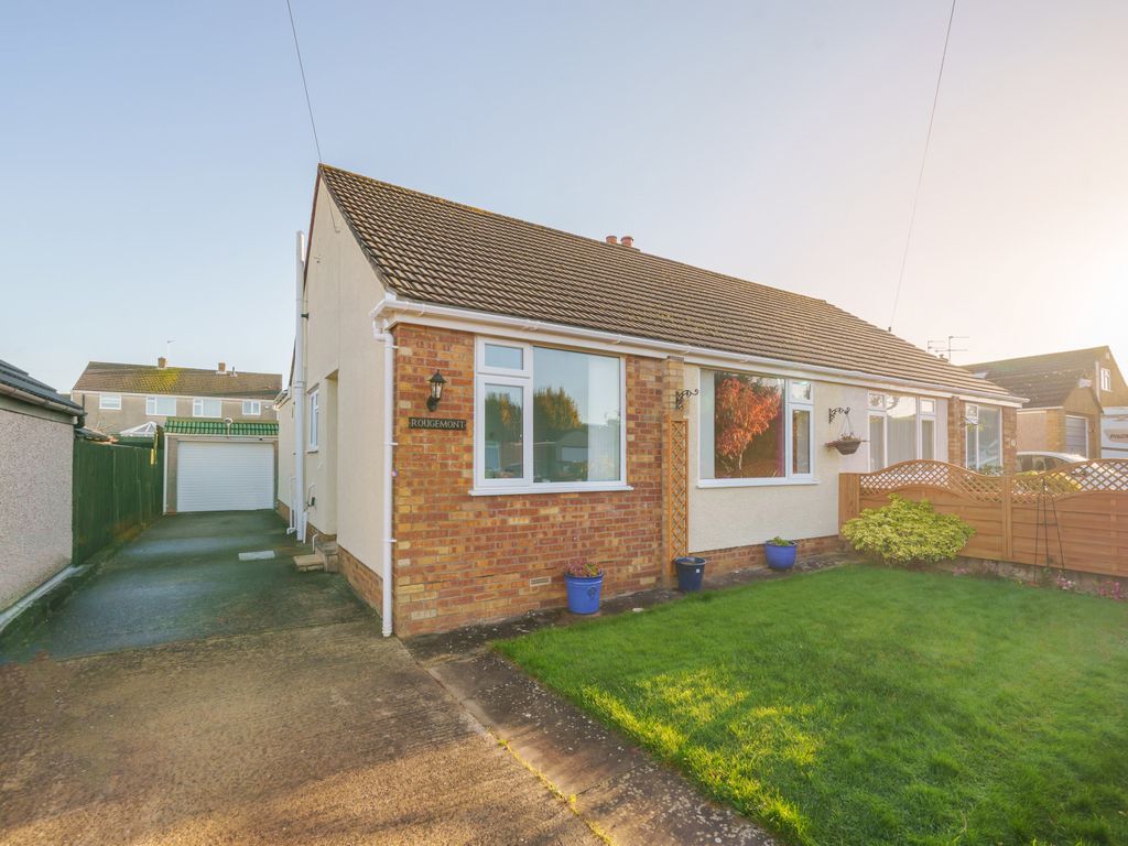 2 bed bungalow for sale in Wincroft, Oldland Common, Bristol