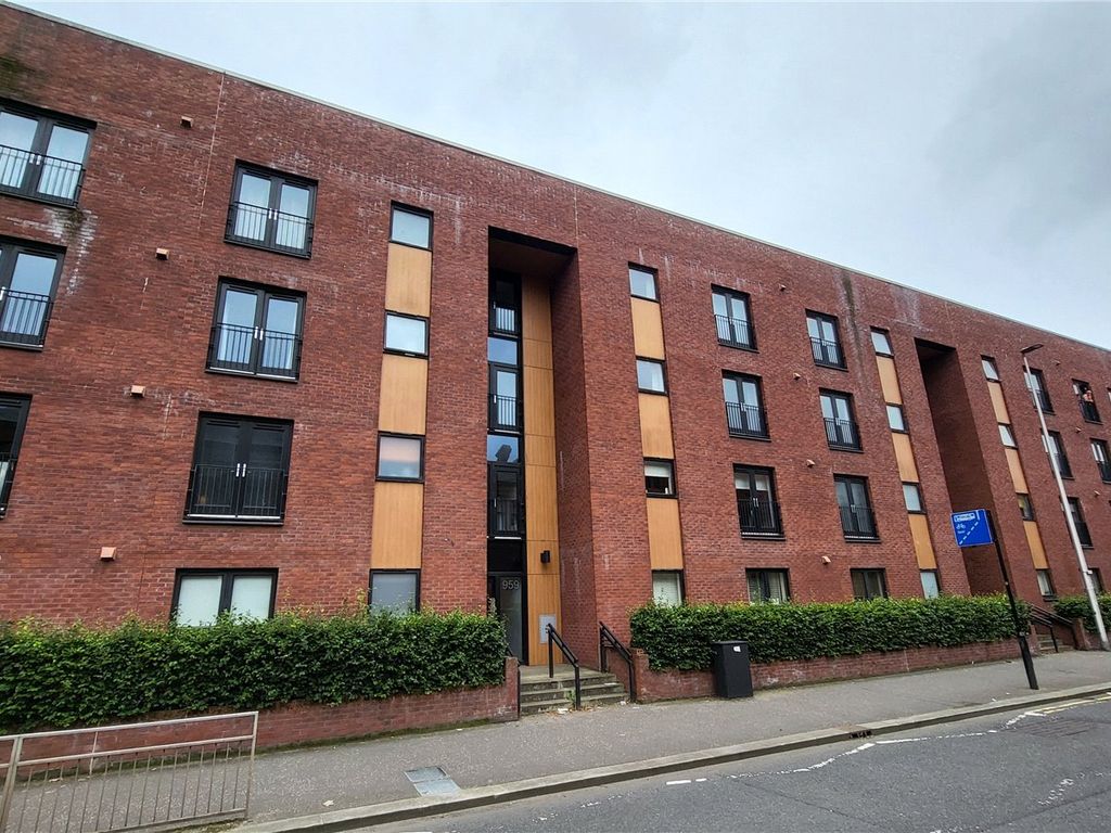 2 bed flat to rent in Govan Road, Glasgow G51 Zoopla