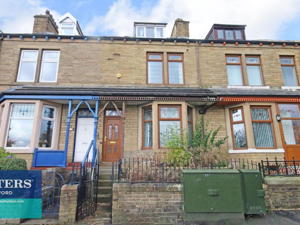 4 bed terraced house to rent in Legrams Lane, Bradford BD7, £1,000 pcm