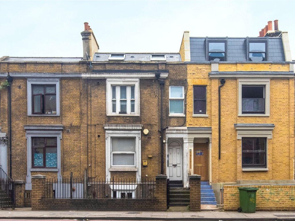 1 bed flat for sale in New Cross Road, New Cross, London SE14, £375,000