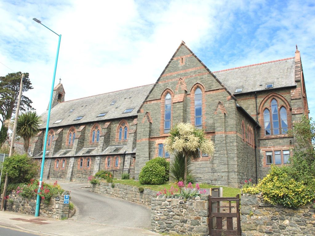 1 bed flat for sale in Ty Criccieth, Porthmadog Road, Criccieth