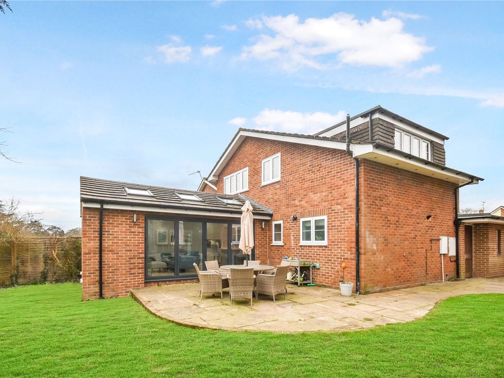 4 bed detached house for sale in Cheviot Close, Newbury RG14 Zoopla