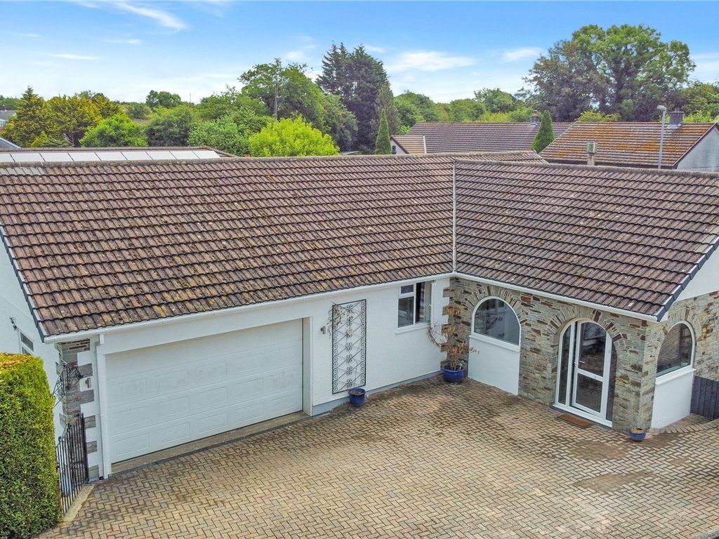 3 bed bungalow for sale in Lower Hillside, East Taphouse, Liskeard