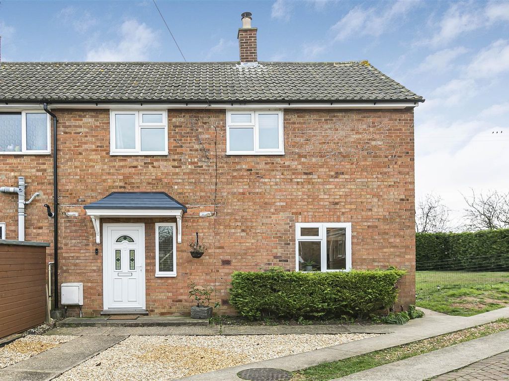 3 bed semidetached house for sale in Wrights Close, Fen Ditton
