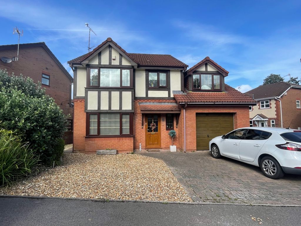 4 Bed Detached House For Sale In Juniper Crescent Henllys Cwmbran 4-bed-detached-house-for-sale-in-juniper-crescent-henllys-cwmbran