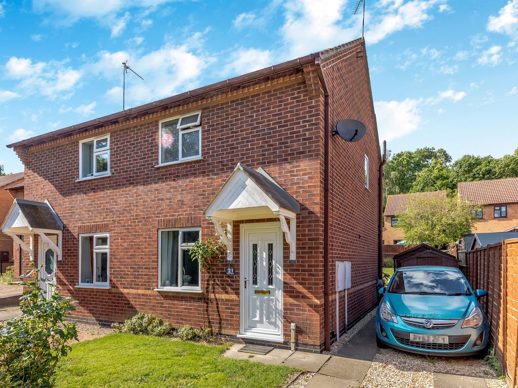 2 bed semidetached house for sale in Brook Close, Uppingham, Oakham