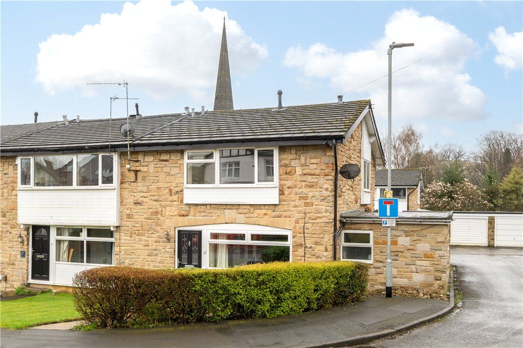 4 bed end terrace house for sale in Drummond Avenue, Headingley, Leeds