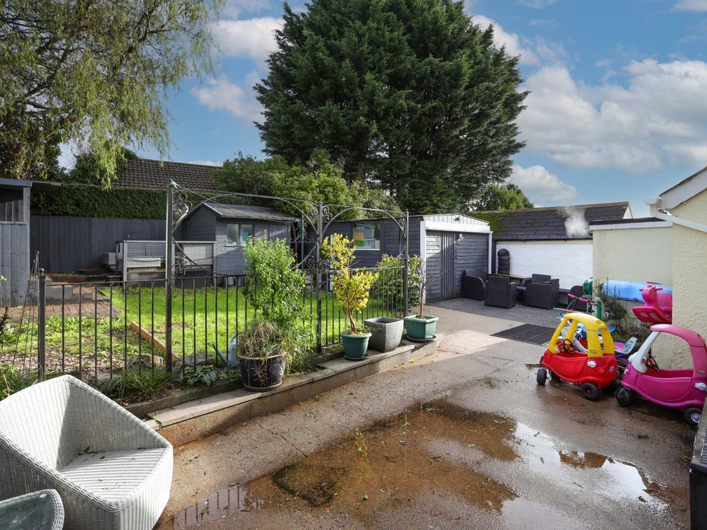 4 bed detached house for sale in Avenue Road, Kingskerswell, Newton