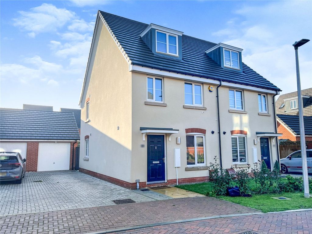 3 bed semidetached house for sale in Guernsey Place, Three Mile Cross