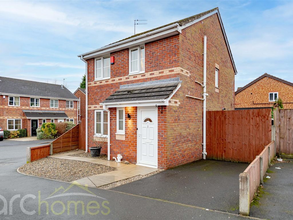 3 bed detached house for sale in Buttercup Close, Atherton, Manchester M46, £210,000 Zoopla
