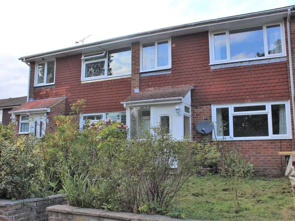 3 bed terraced house for sale in Brougham Place, Farnham, Surrey GU9