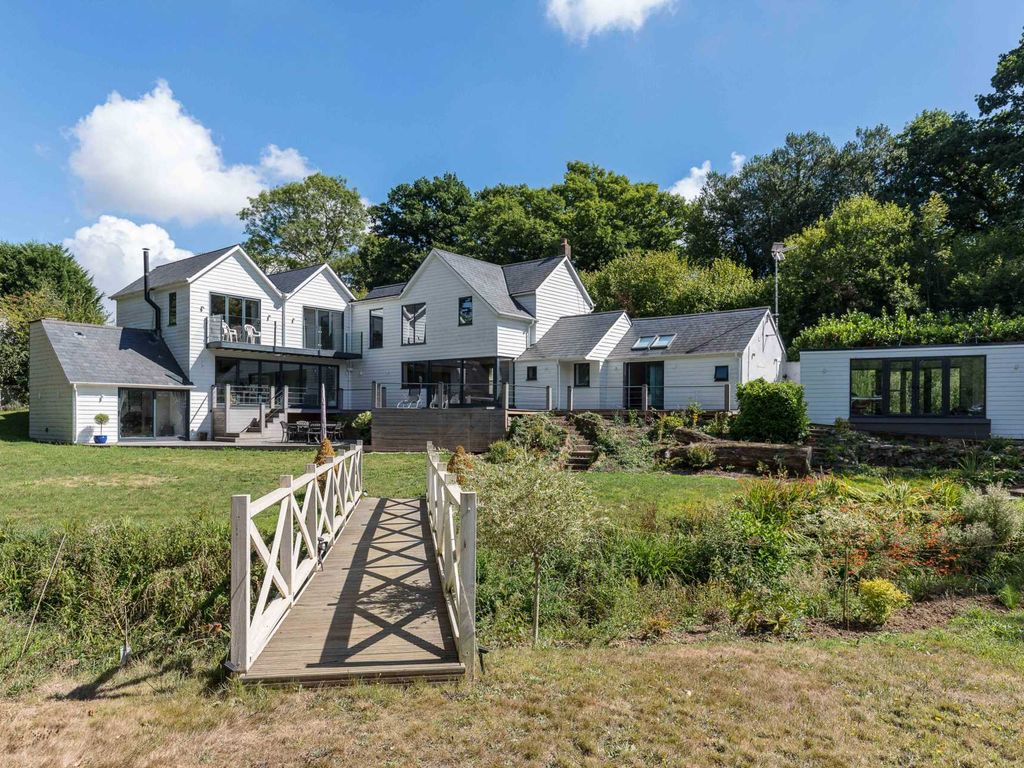 5 bed detached house for sale in Copsale Road, Maplehurst RH13 Zoopla