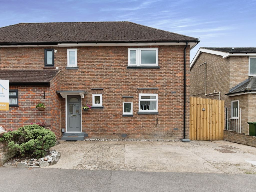 3 bed semidetached house for sale in Thorpe Crescent, Watford WD19