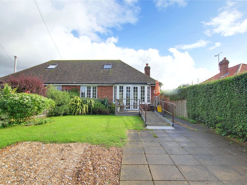 2 bed bungalow for sale in The Poplars, Ferring, Worthing, West Sussex
