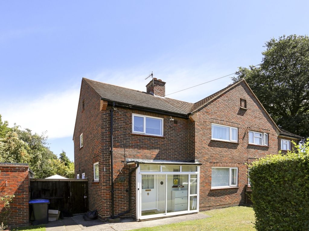 3 bed semidetached house to rent in Copperfield Rise, Addlestone KT15