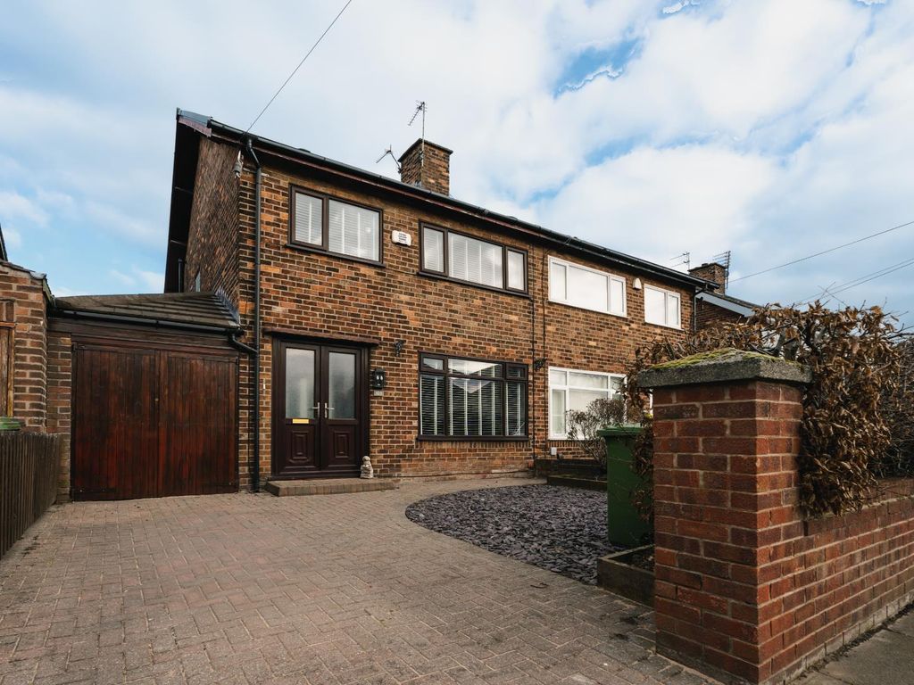 3 bed semidetached house for sale in The Northern Road, Crosby