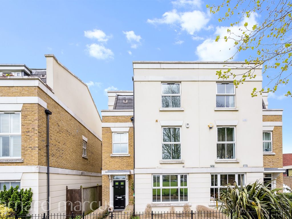 4 bed semidetached house for sale in Williams Lane, London SW14, £