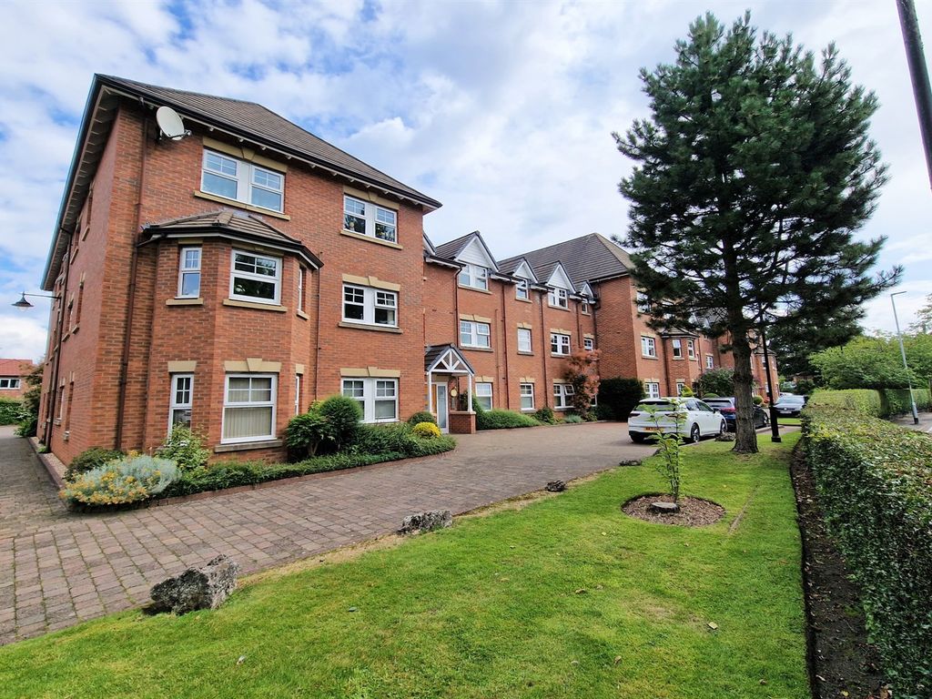 2 bed flat for sale in Wellington Road, Timperley, Altrincham WA15 Zoopla