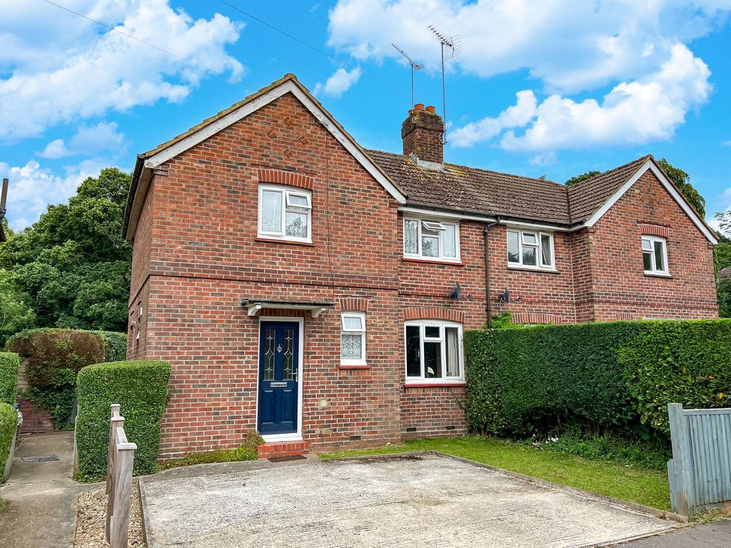 3 bed semidetached house for sale in King Avenue, East Grinstead RH19, £399,950 Zoopla