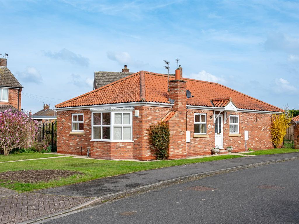 3 bed detached bungalow for sale in Sycamore View, Upper Poppleton
