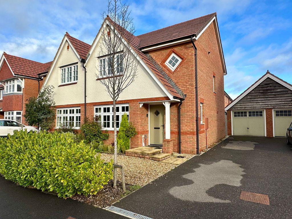 3 bed semidetached house for sale in Robin Way, Kingsteignton, Newton