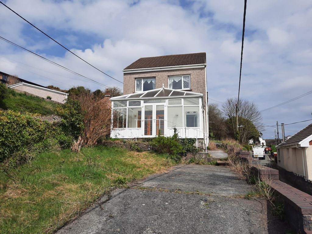 3 bed detached house for sale in Graig, Burry Port SA16 Zoopla