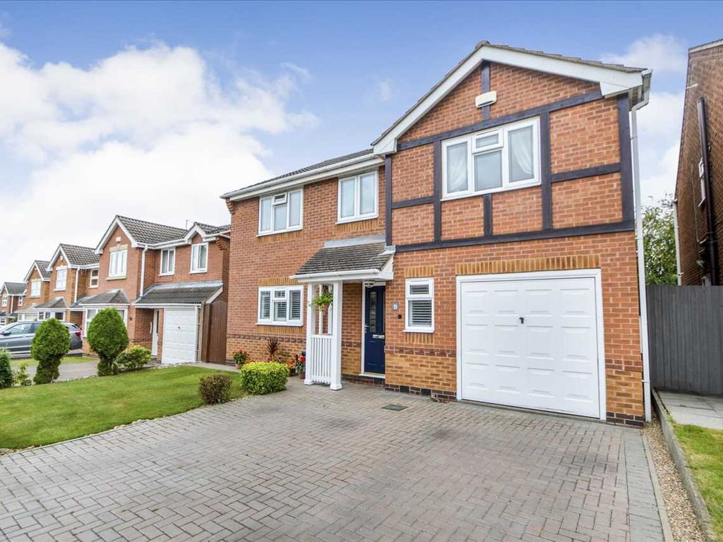 6 bed detached house for sale in Hillingdon Avenue, Nuthall, Nottingham