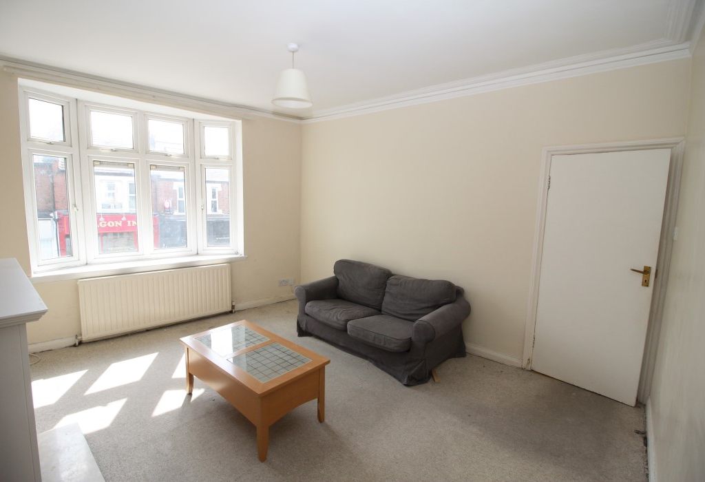 3 bed flat to rent in South Ealing Road, London W5, £2,000 pcm Zoopla